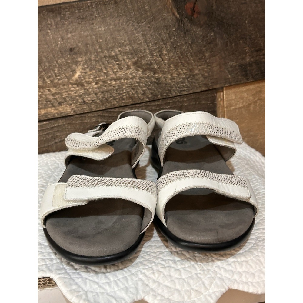 SAS Nudu Heel Strap Sandal in White Leather Womens 8.5 W Adjustable Sandals